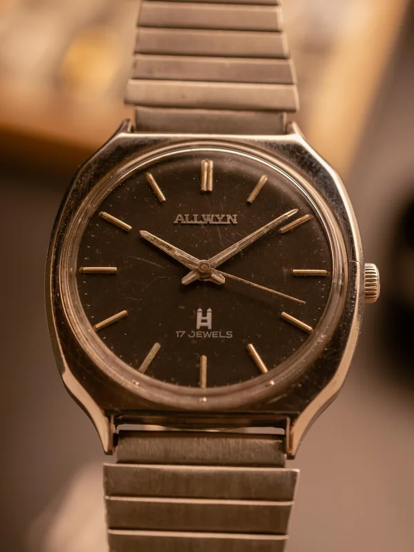 Allwyn Tonneau Case (Ref. Y380-8110) (35mm; Manual)