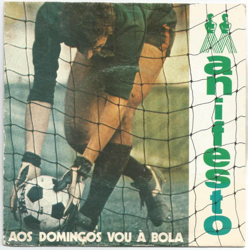Aos Domingos Vou  Bola