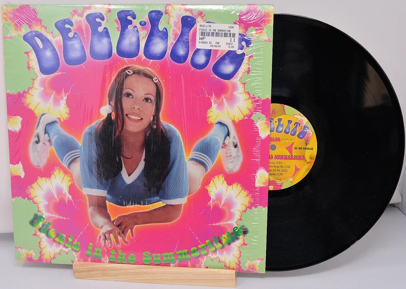 Deee-Lite  Picnic In The Summertime