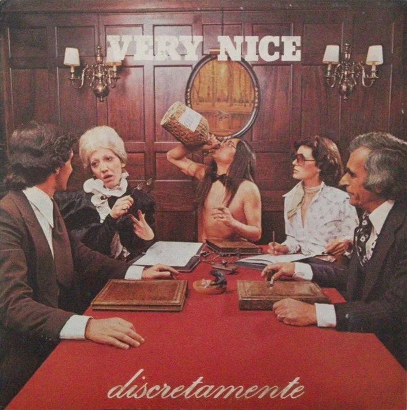 Discretamente