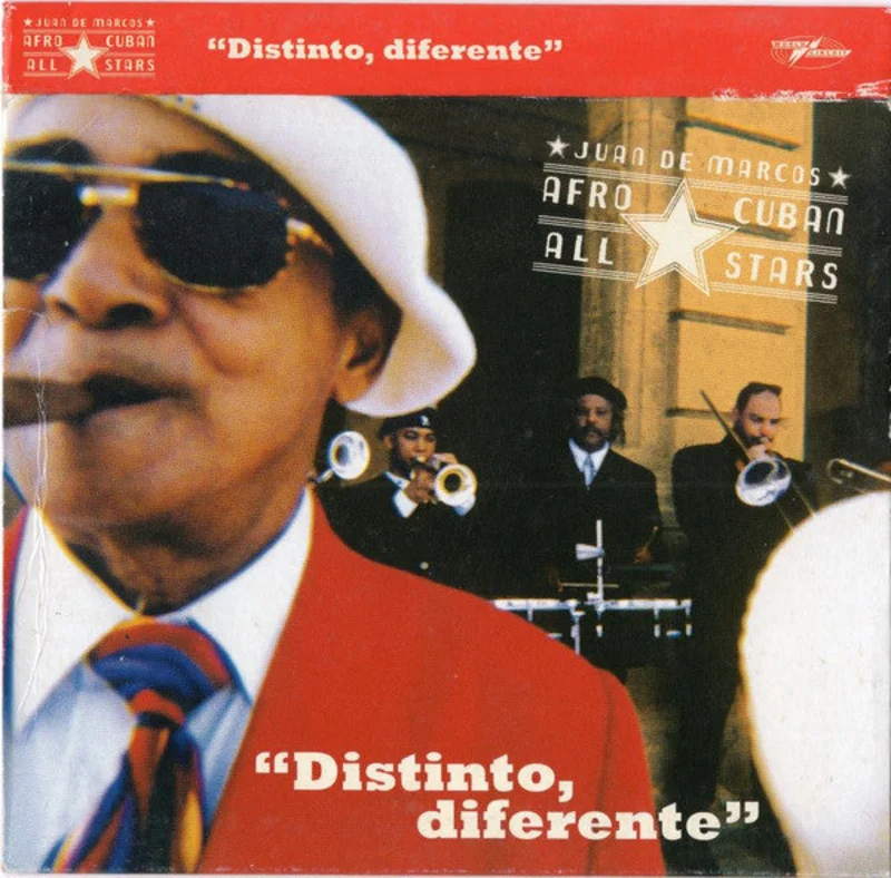 Distinto, Diferente