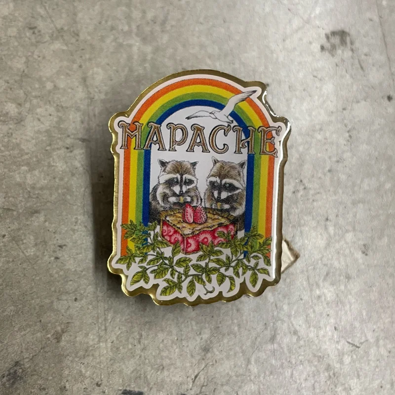 Mapache Pin