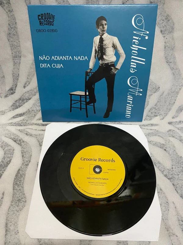 No Adianta Nada / Dita Cuja