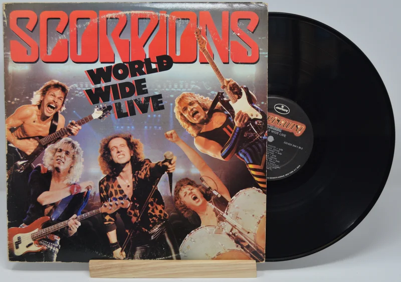 Scorpions - World Wide Live