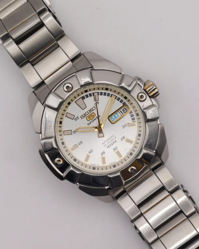 Seiko 5 Sports