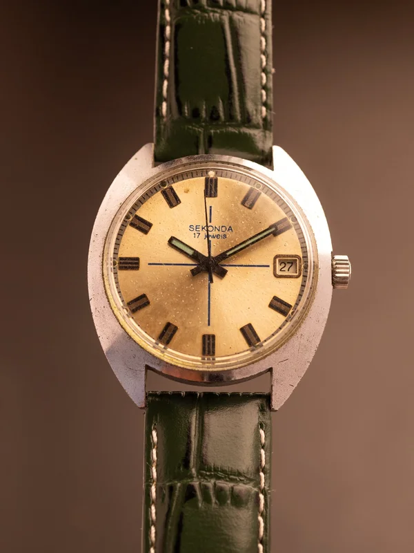Sekonda Tonneau 17 Jewels (Ref. Unknown) (36mm; Manual)