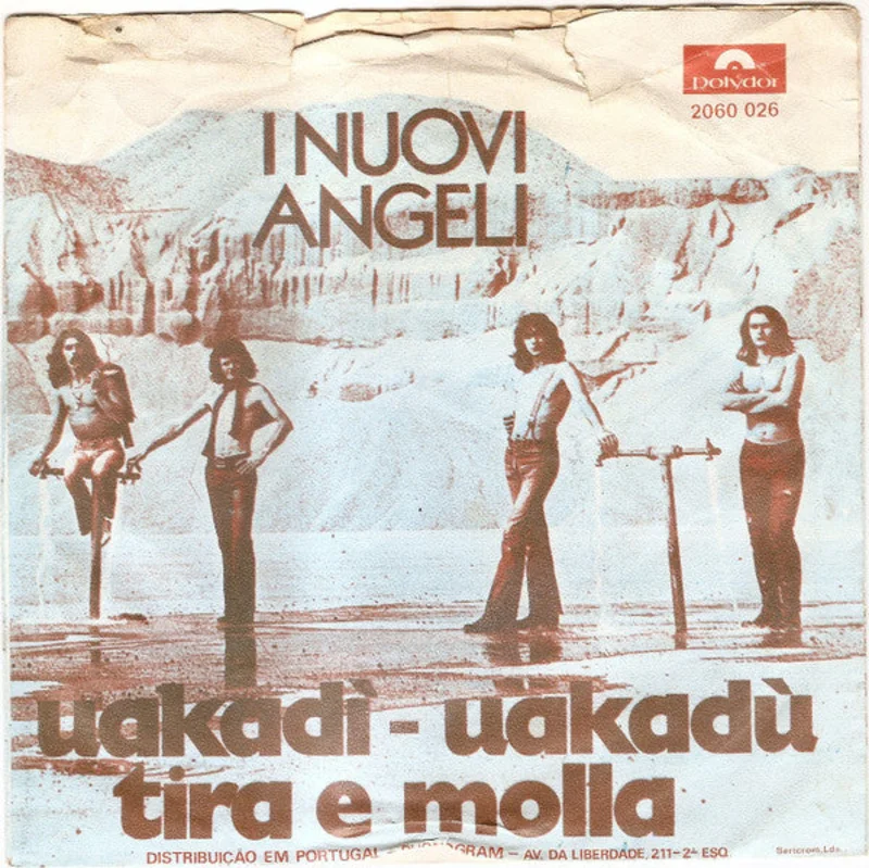 Uakad - Uakad / Tira E Molla